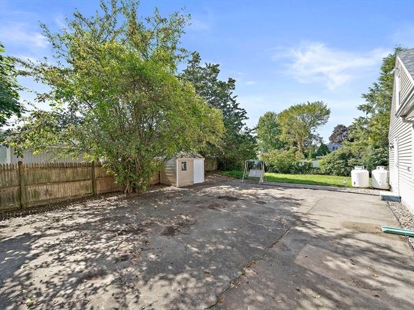 59 Katherine St, Weymouth MA 02191