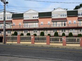 223 Clinton