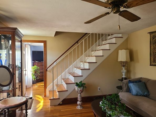 432 Grove St, Braintree MA 02184