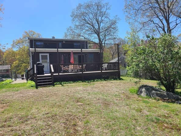 432 Grove St, Braintree MA 02184