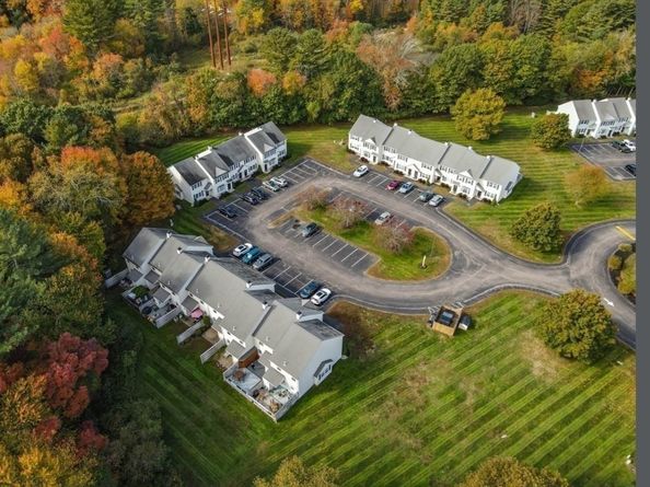 728 Auburn St F6, Whitman MA 02382