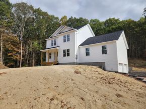 67 Hill St, Winchendon MA 01475