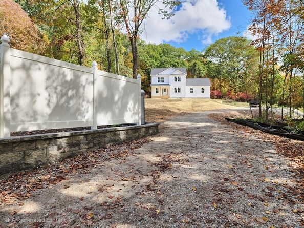67 Hill St, Winchendon MA 01475