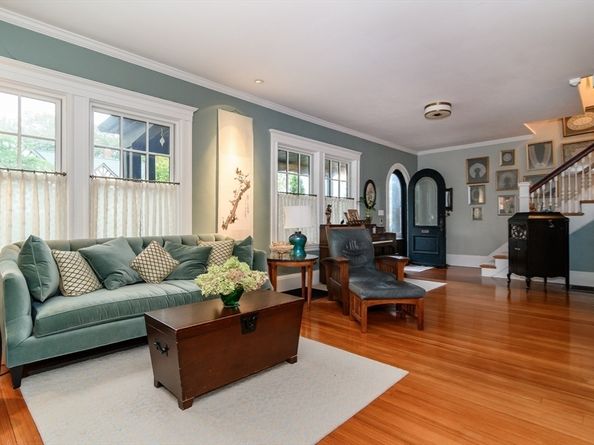 18 Eaton Court, Wellesley MA 02481