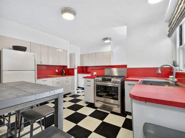 250 Beacon Street 12, Boston MA 02116