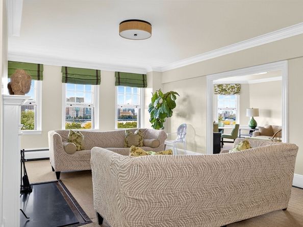 250 Beacon Street 12, Boston MA 02116