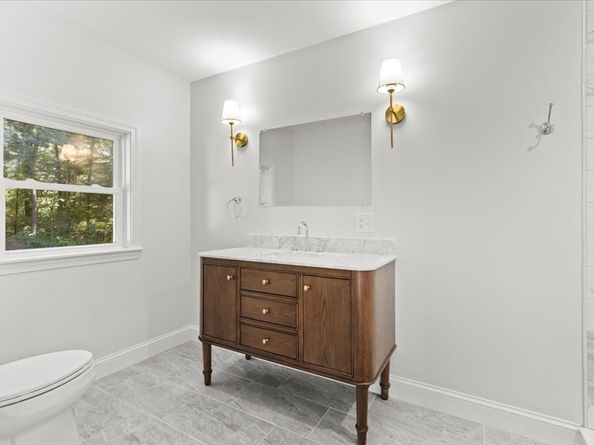 145 Everett St, Middleboro MA 02346