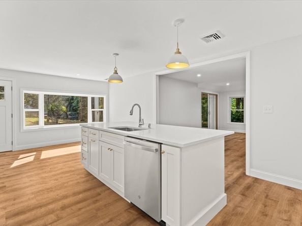145 Everett St, Middleboro MA 02346