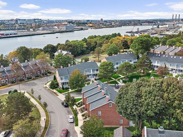84 Captains Row 84, Chelsea MA 02150