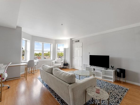 1 Cityview Ln 204, Quincy MA 02169