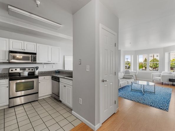 1 Cityview Ln 204, Quincy MA 02169