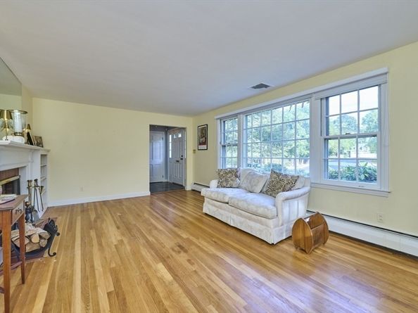 266 Linden St, Waltham MA 02452