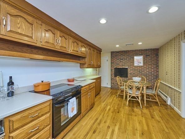 266 Linden St, Waltham MA 02452