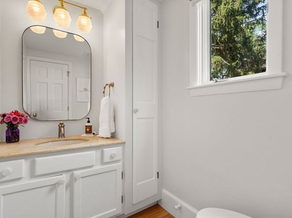 306 Manning St, Needham MA 02492