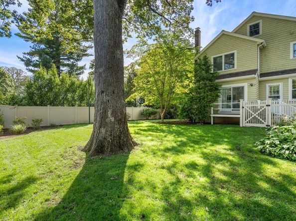 306 Manning St, Needham MA 02492
