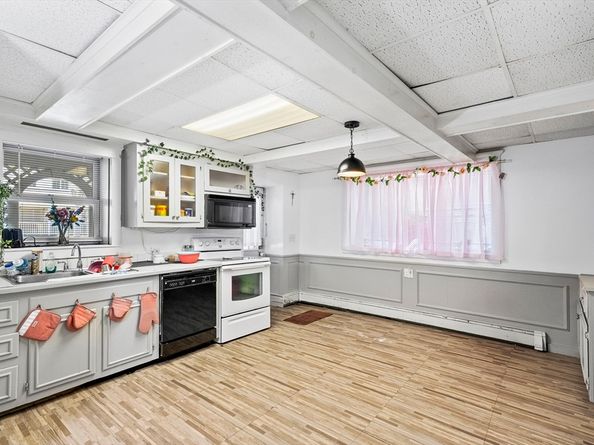 13 Coombs Street, Southbridge MA 01550