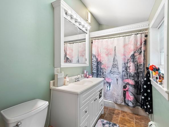 13 Coombs Street, Southbridge MA 01550