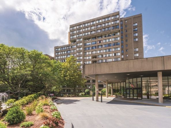 250 Hammond Pond Parkway 615N, Newton MA 02467