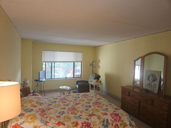 1550 Worcester Rd 621, Framingham MA 01702