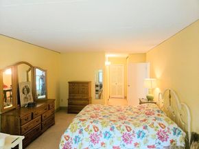1550 Worcester Rd 621, Framingham MA 01702