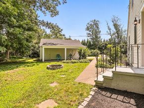 159 Gardner St, Hingham MA 02043