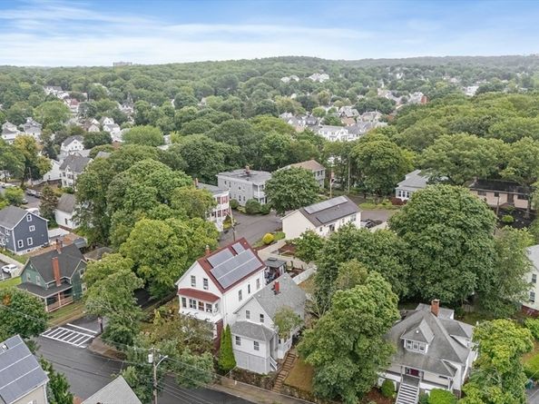 91 Oakwood Avenue, Lynn MA 01902