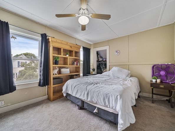 91 Oakwood Avenue, Lynn MA 01902