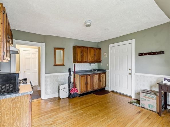 57 Battery St, Abington MA 02351
