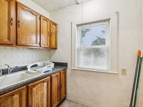 57 Battery St, Abington MA 02351