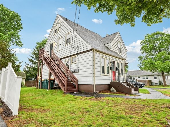 57 Battery St, Abington MA 02351