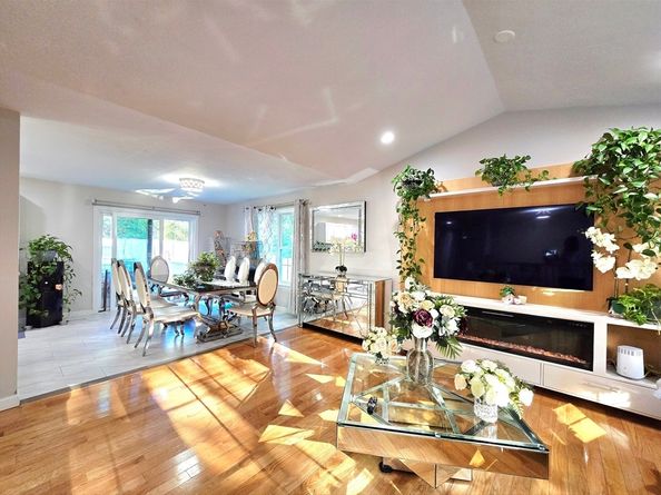 457 Granite St, Worcester MA 01607