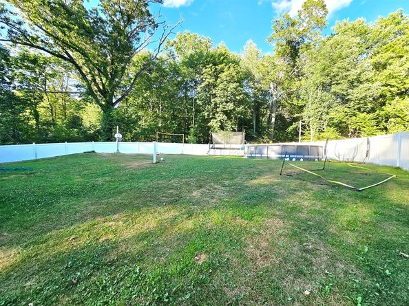 457 Granite St, Worcester MA 01607