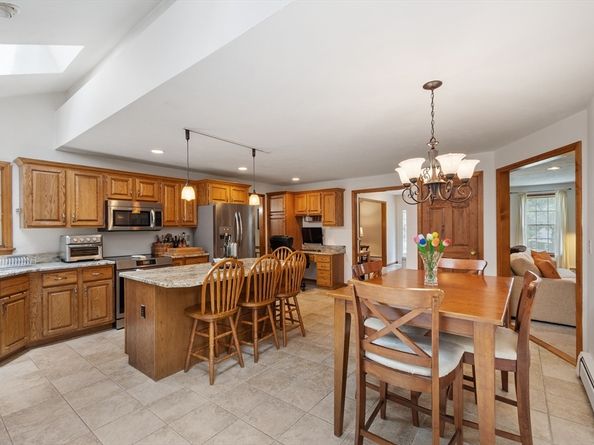492 Stow Rd, Marlborough MA 01752