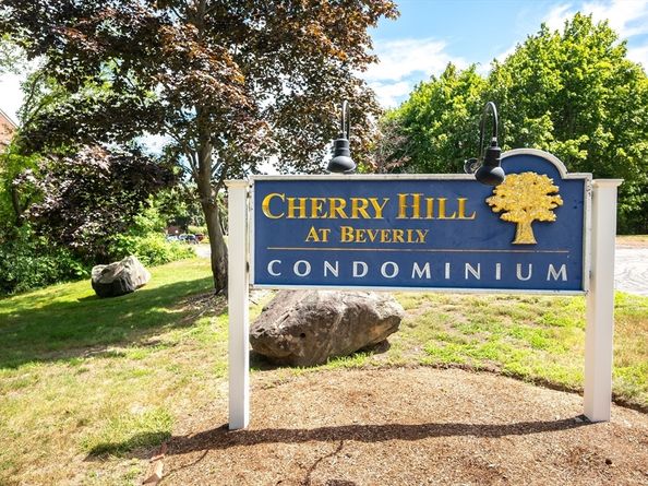 4 Duck Pond Rd 211, Beverly MA 01915