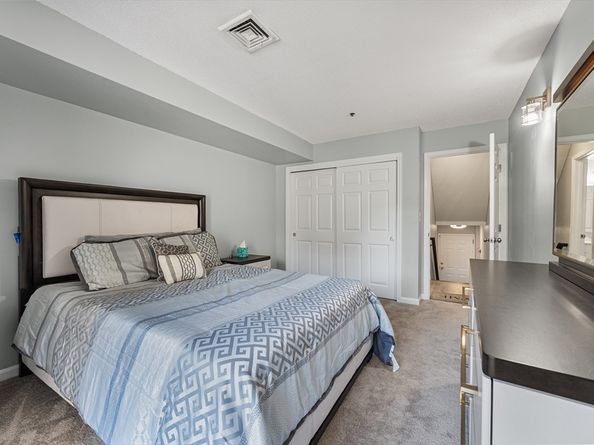 4 Duck Pond Rd 211, Beverly MA 01915