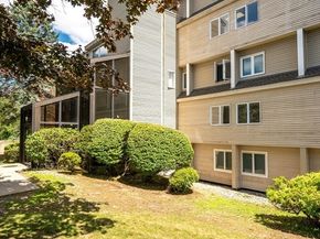 4 Duck Pond Rd 211, Beverly MA 01915