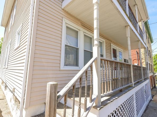 2A Hazel St 3, Salem MA 01970