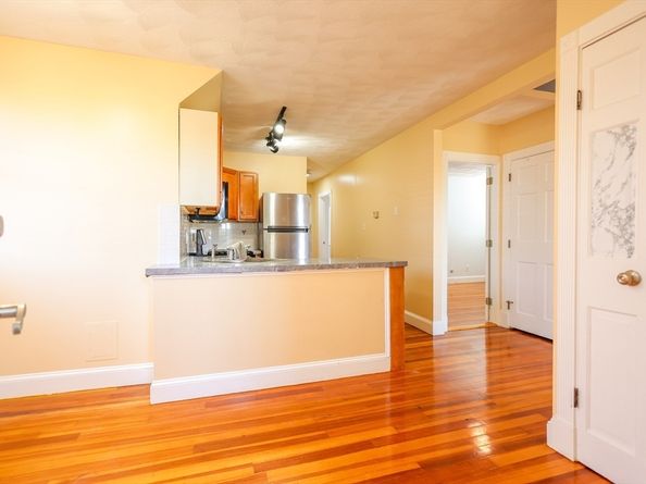 2A Hazel St 3, Salem MA 01970