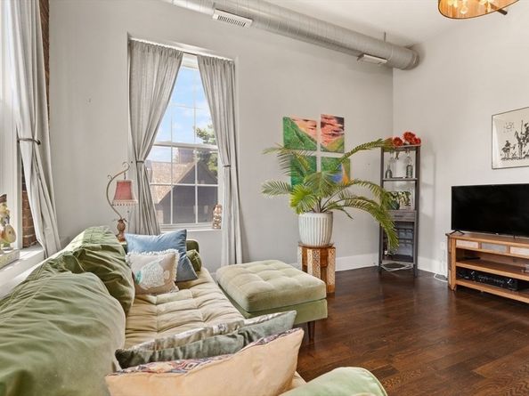 304 Essex St 1, Salem MA 01970