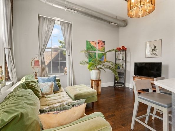 304 Essex St 1, Salem MA 01970
