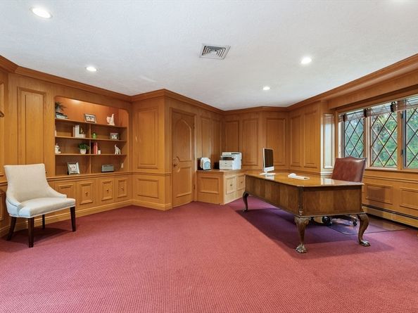 16 Durham Drive, Lynnfield MA 01940
