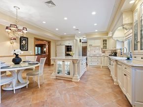 16 Durham Drive, Lynnfield MA 01940