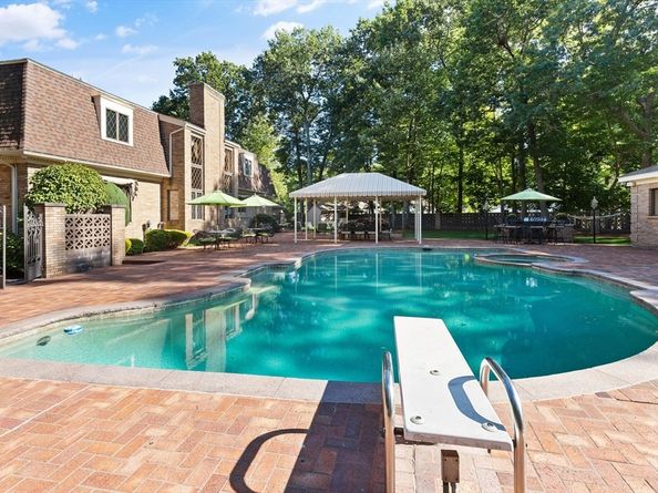 16 Durham Drive, Lynnfield MA 01940