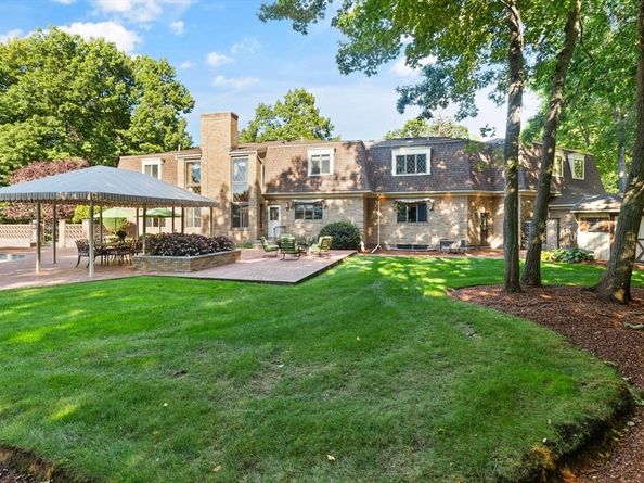 16 Durham Drive, Lynnfield MA 01940