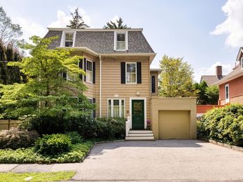 9 Laurel St