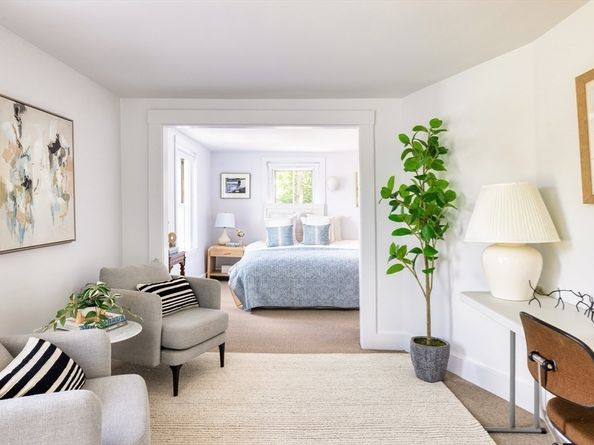 9 Laurel St, Newton MA 02459