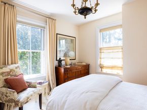 9 Laurel St, Newton MA 02459