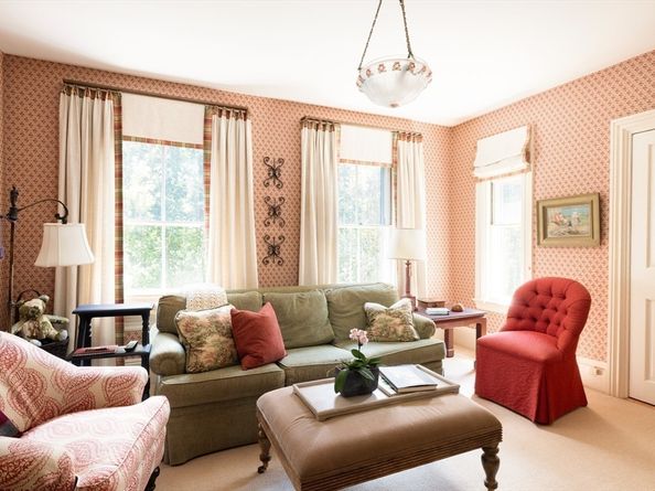 9 Laurel St, Newton MA 02459
