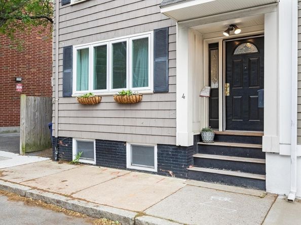 4 Essex St, Boston MA 02129