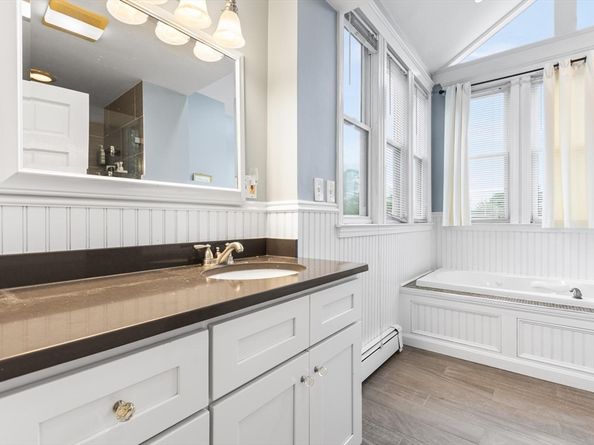4 Essex St, Boston MA 02129